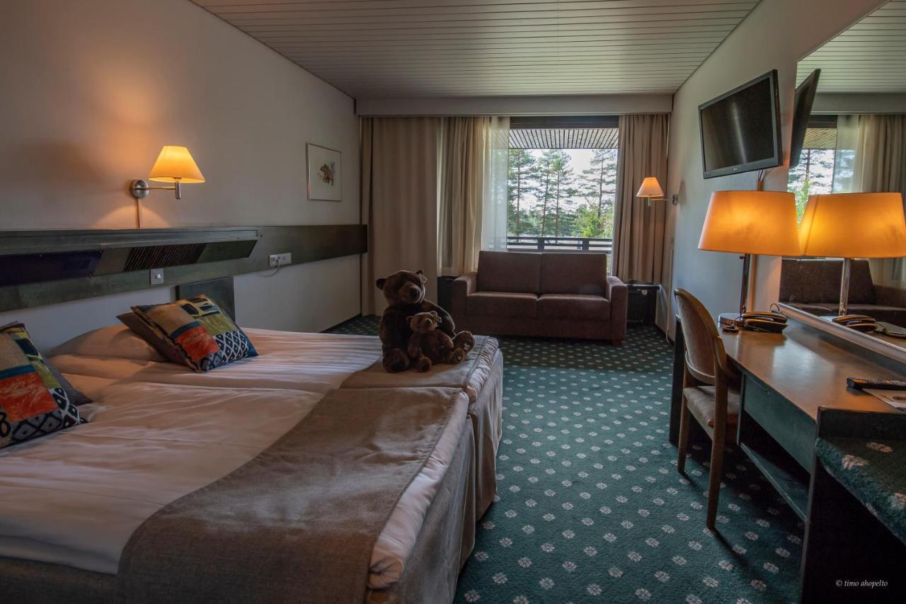 Hotel Mesikaemmen Ahtari Bagian luar foto
